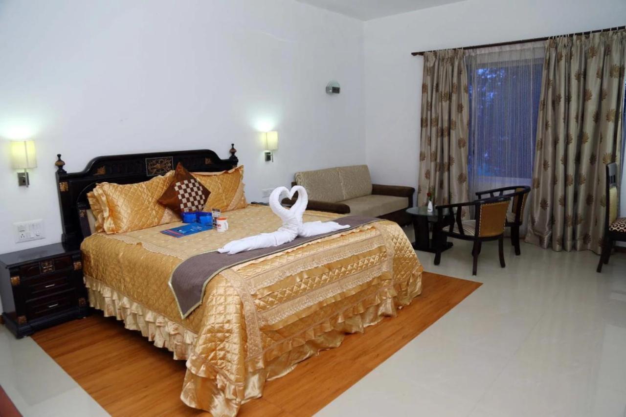 Fabhotel White Dammar Thiruvananthapuram Buitenkant foto