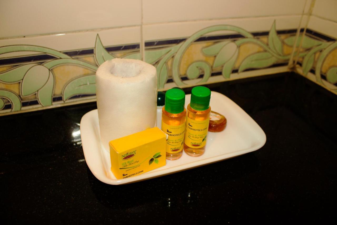 Fabhotel White Dammar Thiruvananthapuram Buitenkant foto